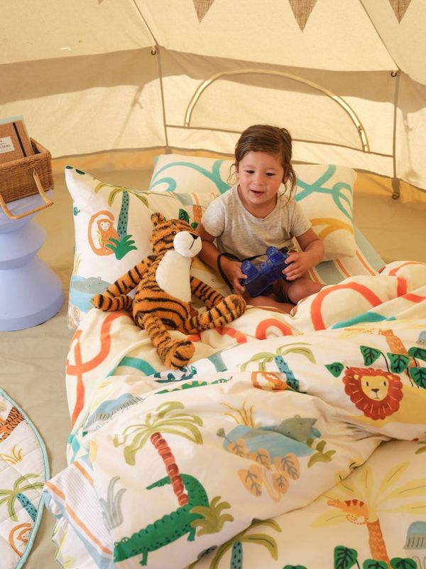 Linen House Kids Creatures Great and Small Quilt Cover Set: Double