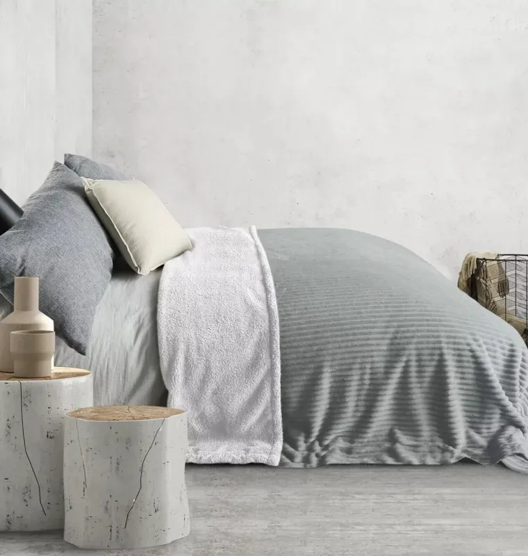 Bas Phillips QUEEN New York Ribbed Blanket Silver