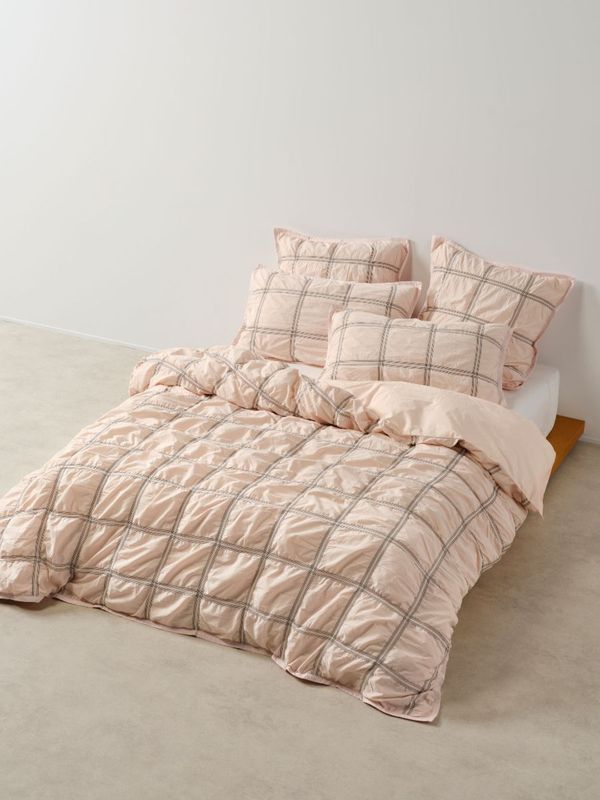 Linen House Mireya Blush Quilt Cover Set: Queen Linen House Mireya Blush Quilt Cover Set: Queen
