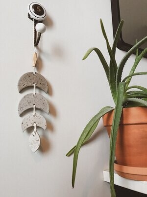 Clay Décor Hanger | Peppered Moon Feather - Gradient Stone Gray