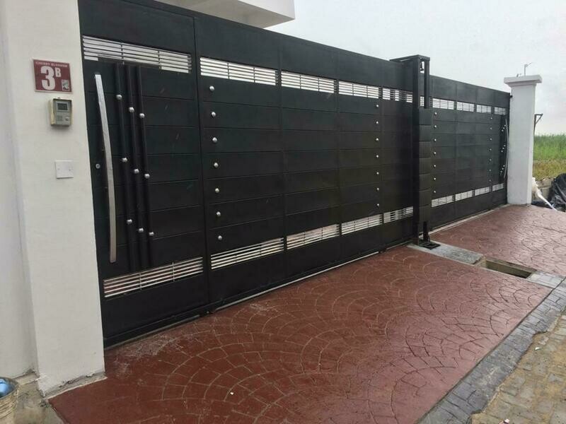 Steel Gate with wood design