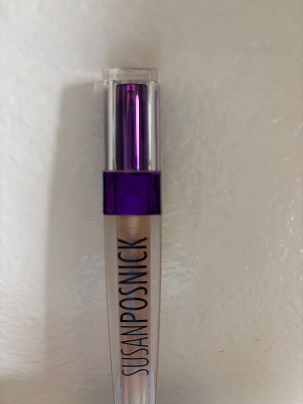 ESSENTIAL MAKE UP by Susan Posnick - Double Duty Gloss - Creme Caramel