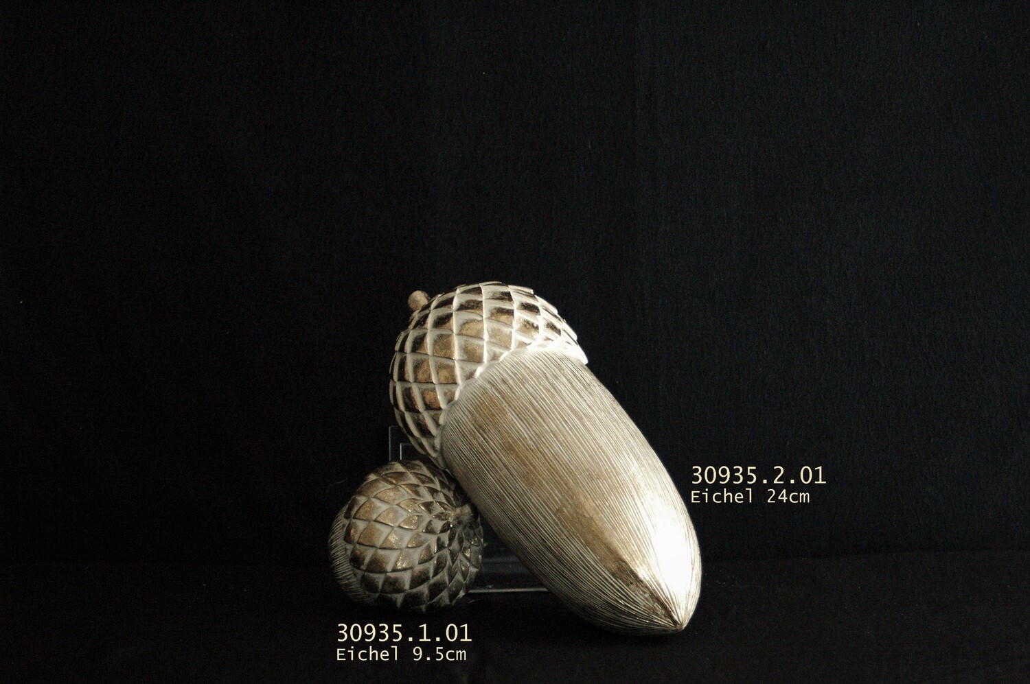 Eichel 9.5cm od. 24cm, Polyresin, gold
