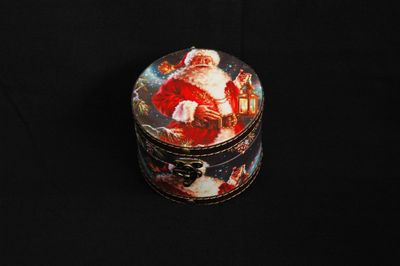 Box Nikolaus rund 12x9cm, rot
