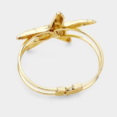 Gold Starfish hinged metal bracelet