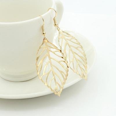Gold metal hollow leaf earring