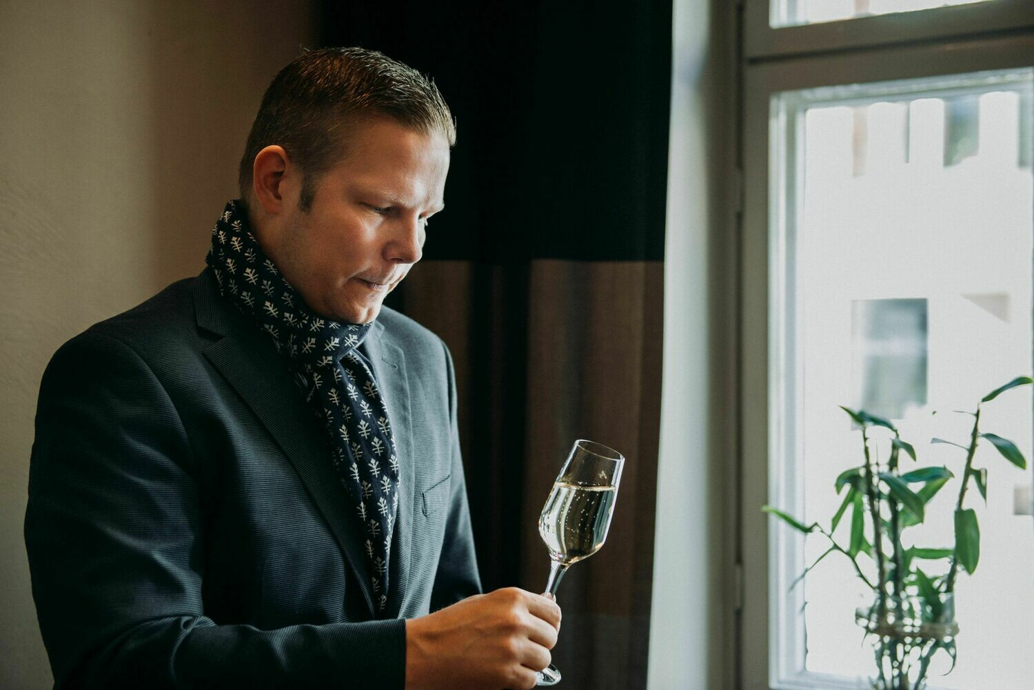 &quot;Back to Business&quot; viiniristeily Eckerö Linella 22.8.2020 150€ vain 12 henkeä!