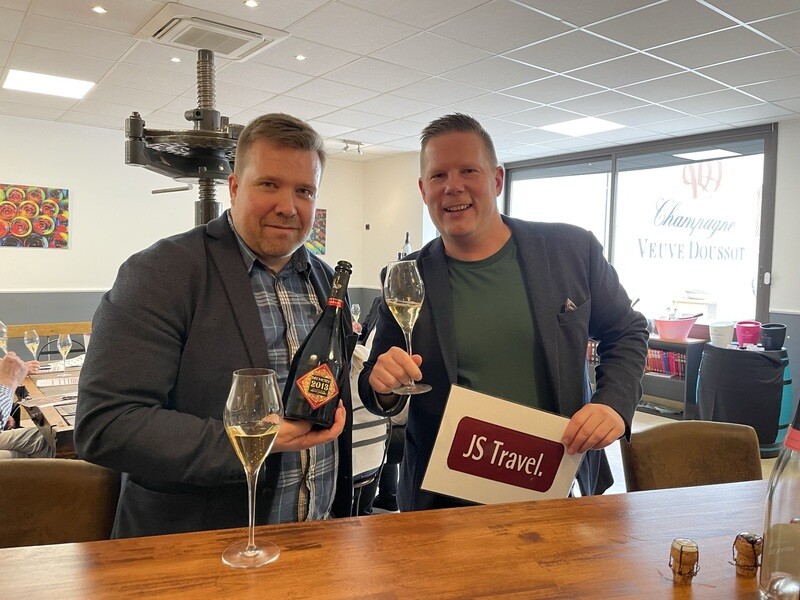 Burgundy  29.10-2.11.2025 Wineserver &amp; JS Travel viinimatka 1895€/henkilö +30€ palvelumaksu. 1hh lisämaksu 300€. Matkan ennakkomaksu 280€.