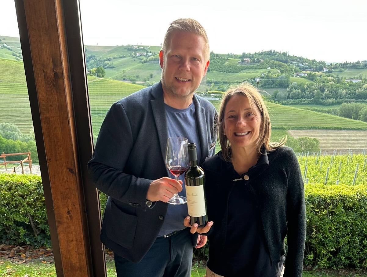 Piemonten elämyksellinen viinimatka 6.-10.5.2026. 1695€/henkilö jaetussa 2hh, 1hh lisämaksu 350€. Matkan ennakkomaksu 380€. Piemonten elämyksellinen viinimatka 6.-10.5.2026. 1695€/henkilö jaetussa 2hh, 1hh lisämaksu 350€. Matkan ennakkomaksu 380€.