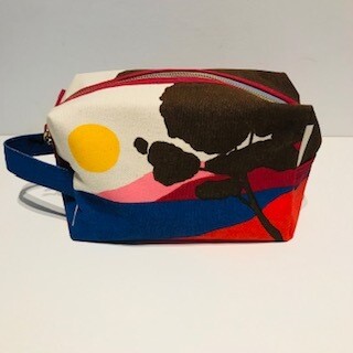 Inouitoosh Toiletries Bag Block Small