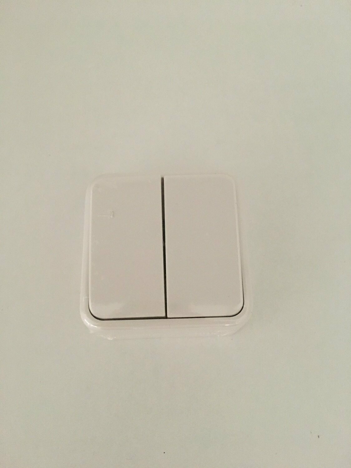 Interruptor de Escada Duplo Saliente 10A, 250V - EUROBRIC