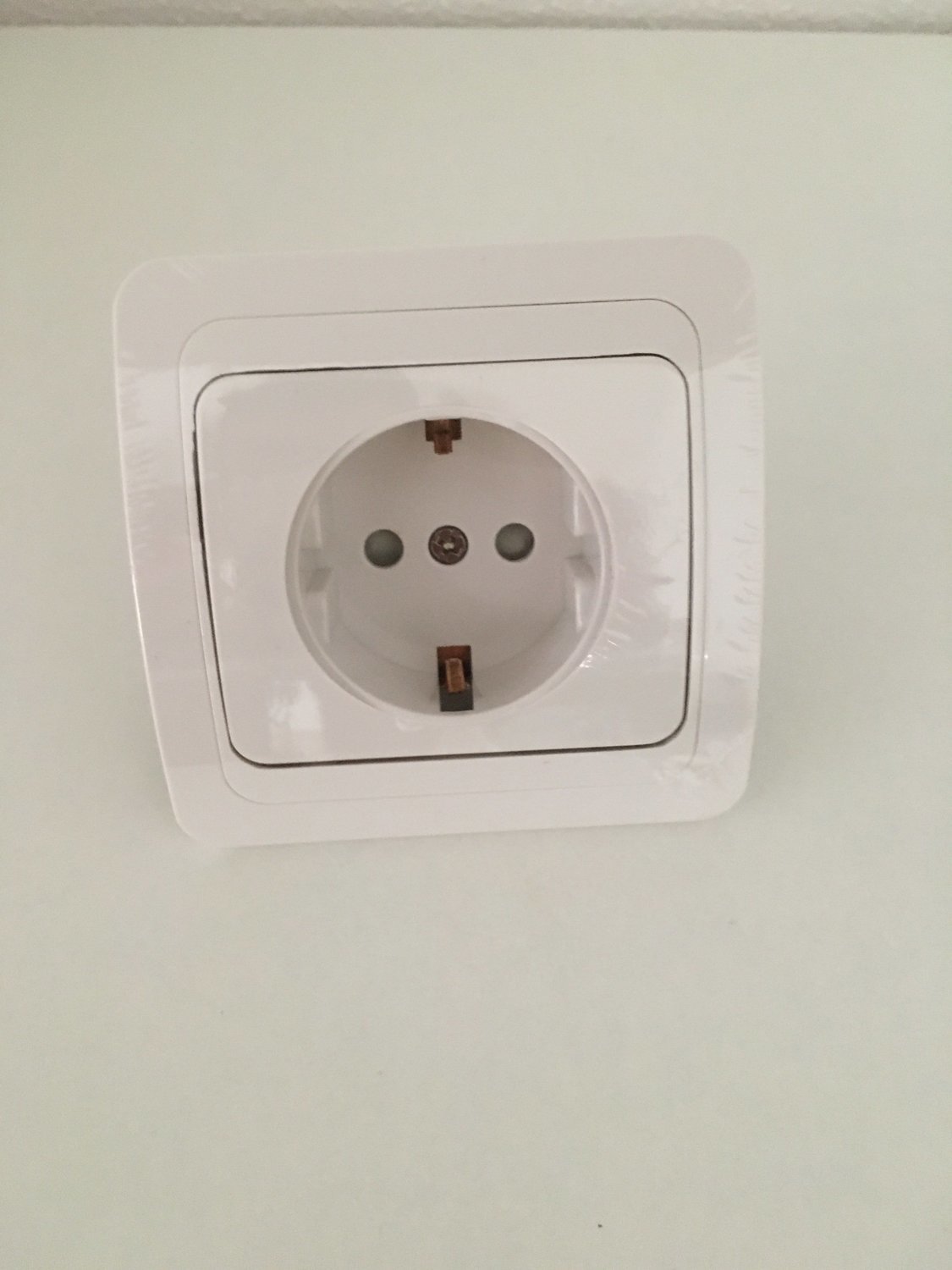 Tomadas 2p+t Schuko 16A, 250V  - EUROBRIC