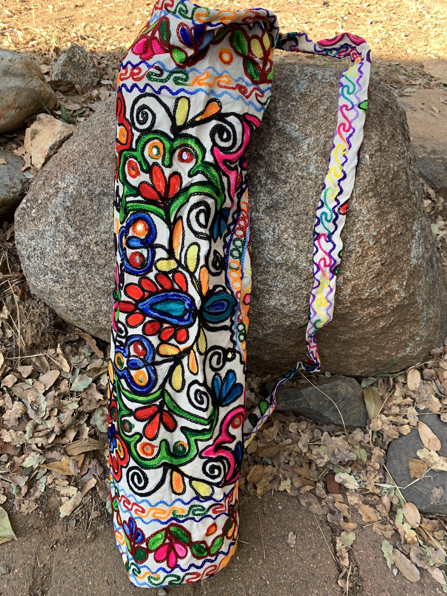 White Embroidered Yoga Mat Bag 00038