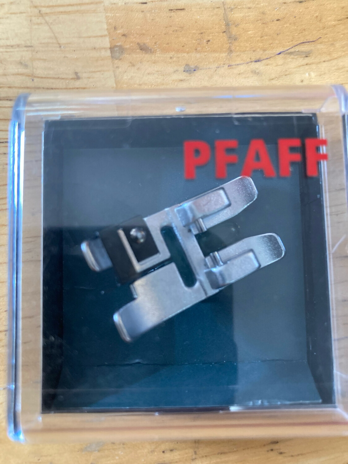 Pfaff Narrow Edge Foot