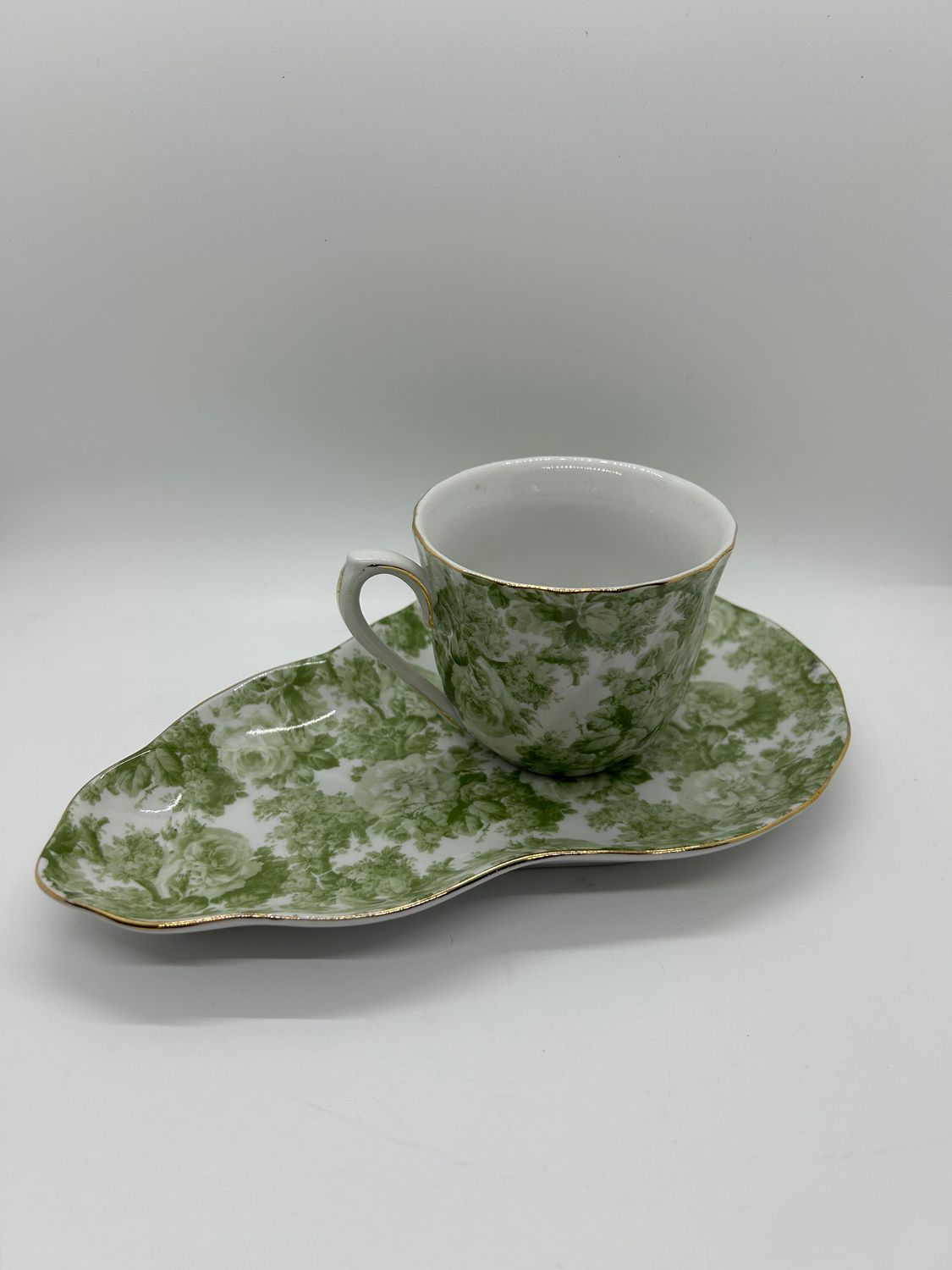 Green floral teacup &amp; saucer set