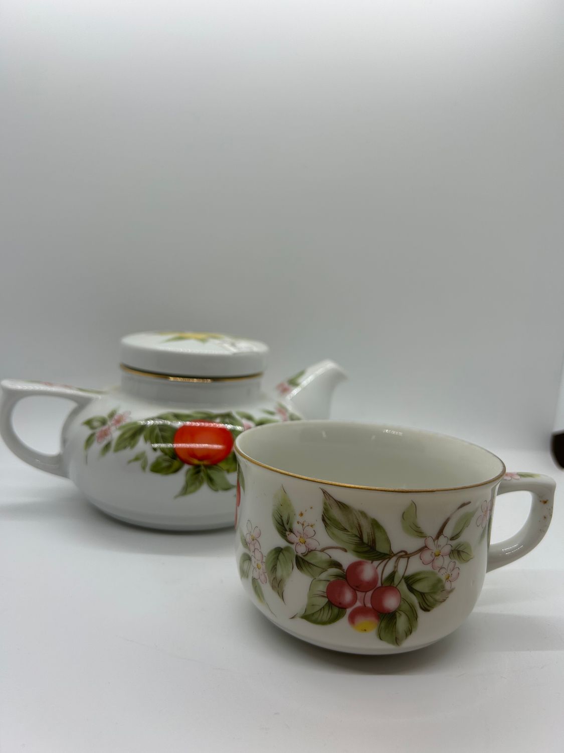 Vintage fruit teapot + cup set