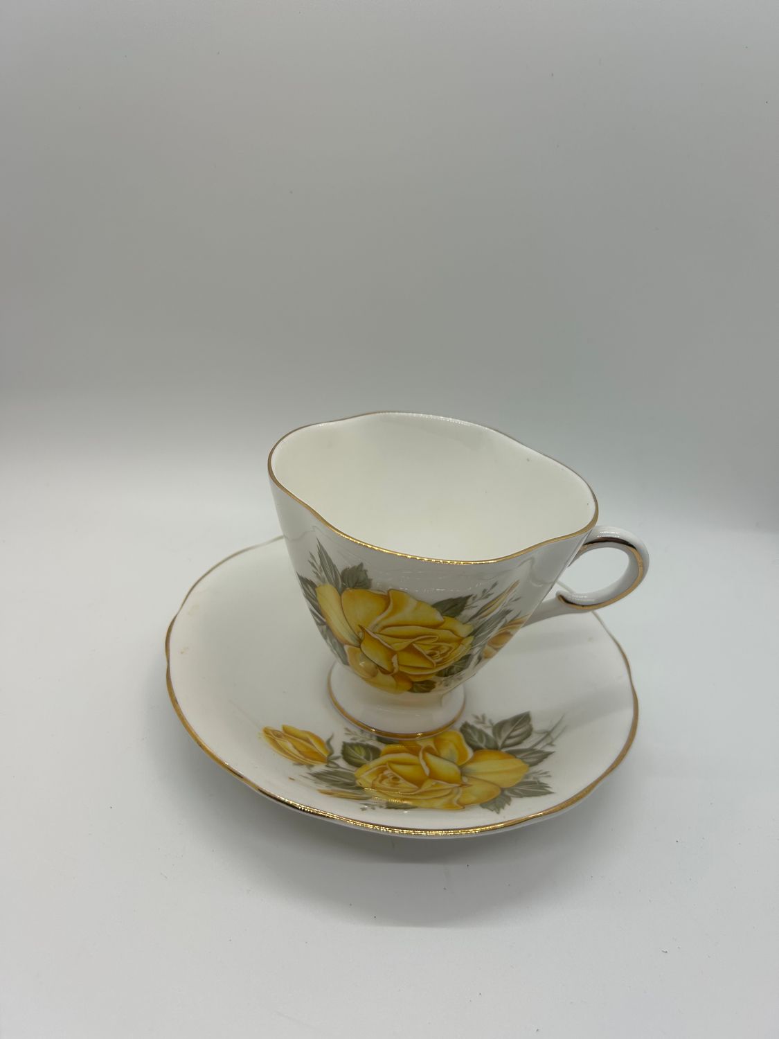 Royal Windsor Yellow Roses Teacup + Saucer Set