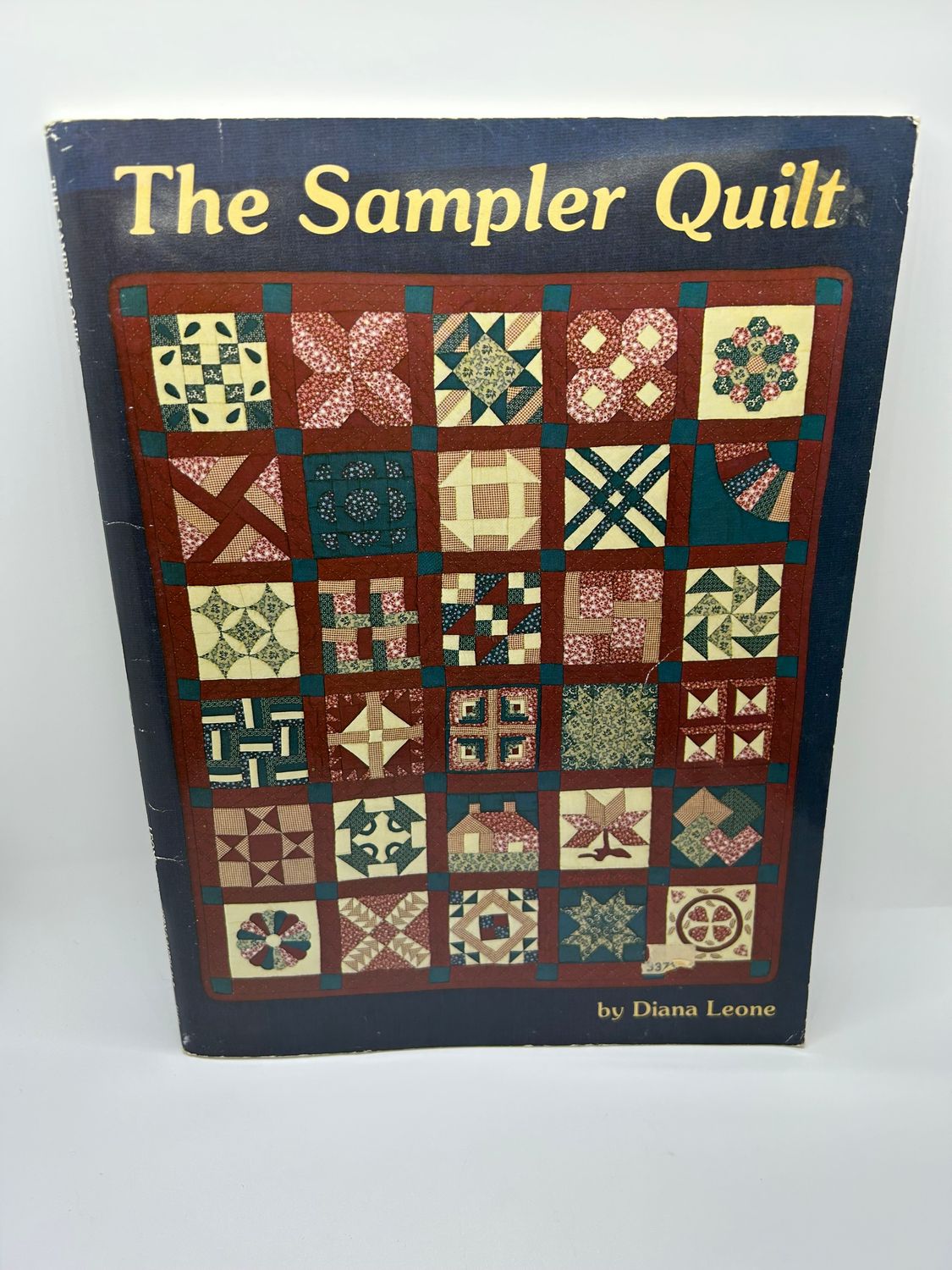 &#39;The Sampler Quilt&#39; by Diana Leone