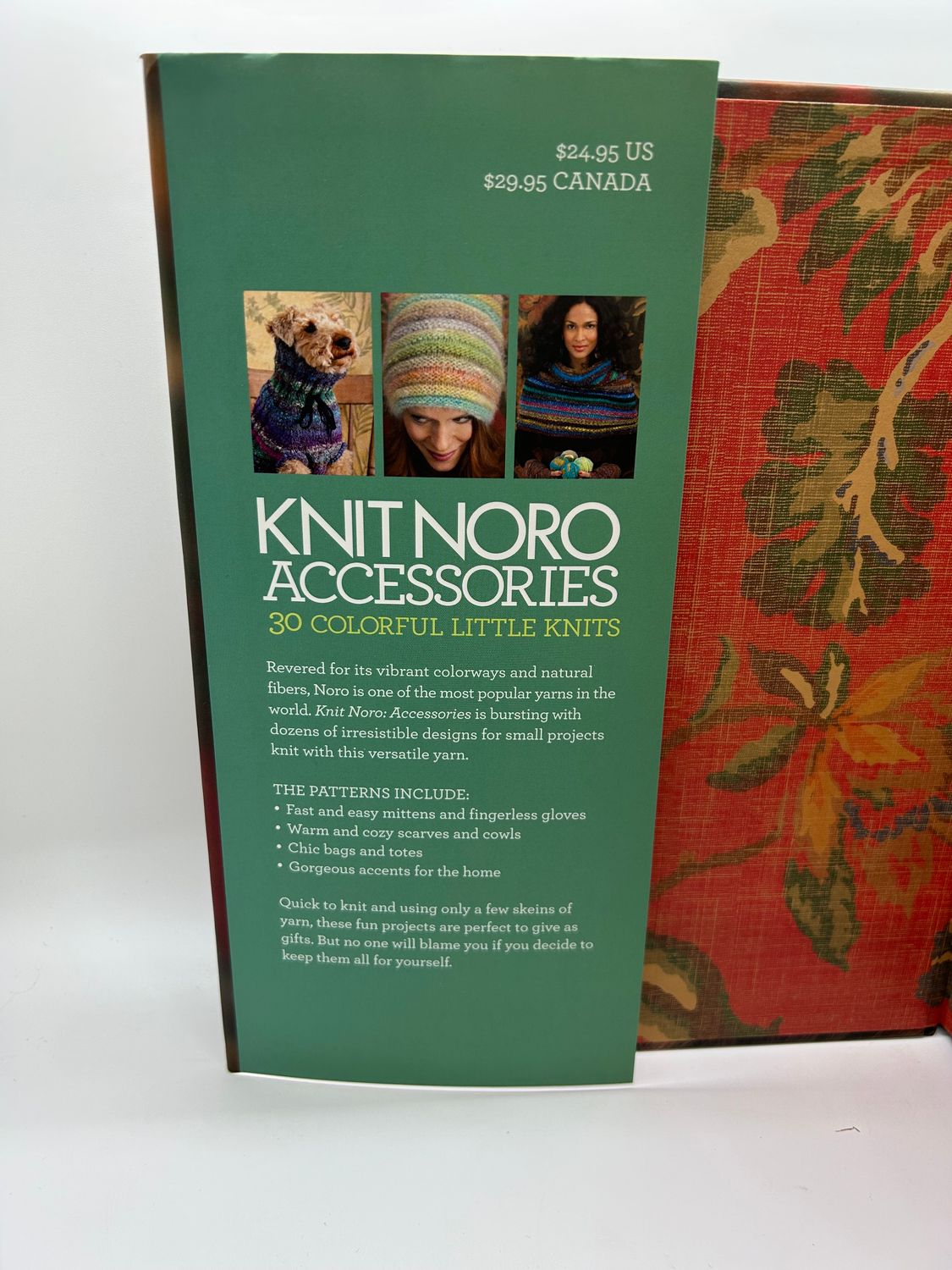 &#39;Knit Noro Accessories: 30 Colorful Little Knits&#39;