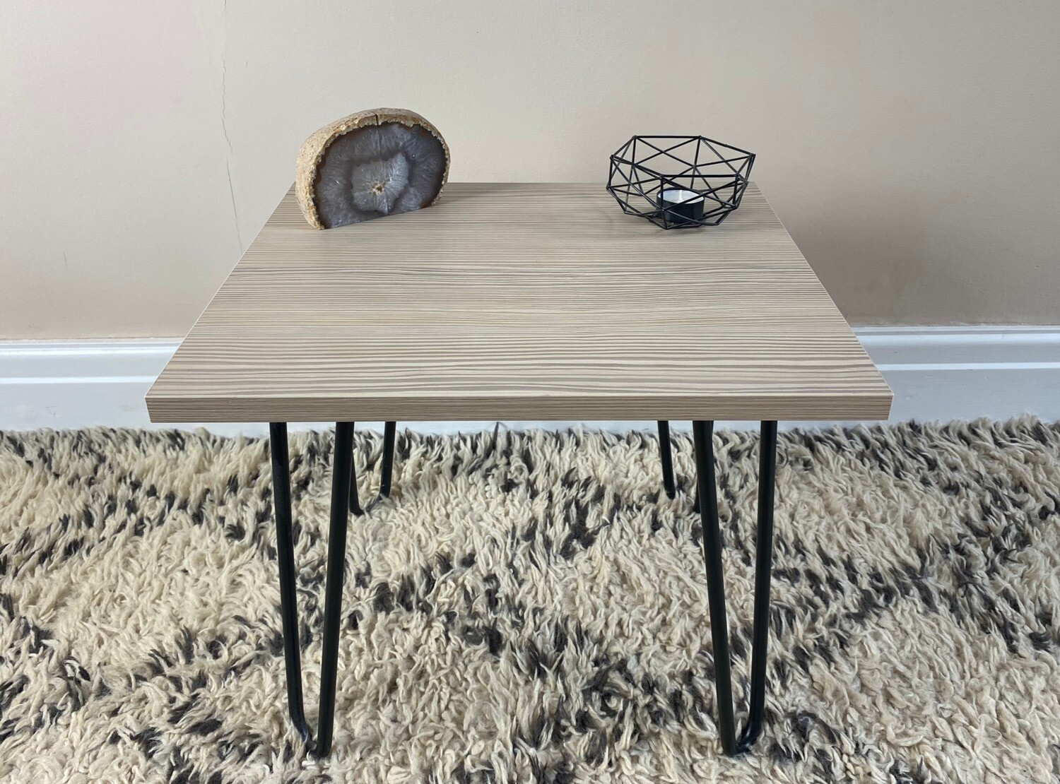 Coastal pine laminate wood 'Edie' side table with steel hairpin legs