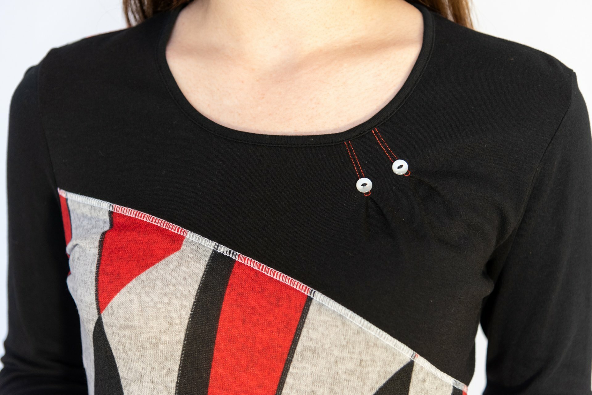 Pisana tunika z razporkom