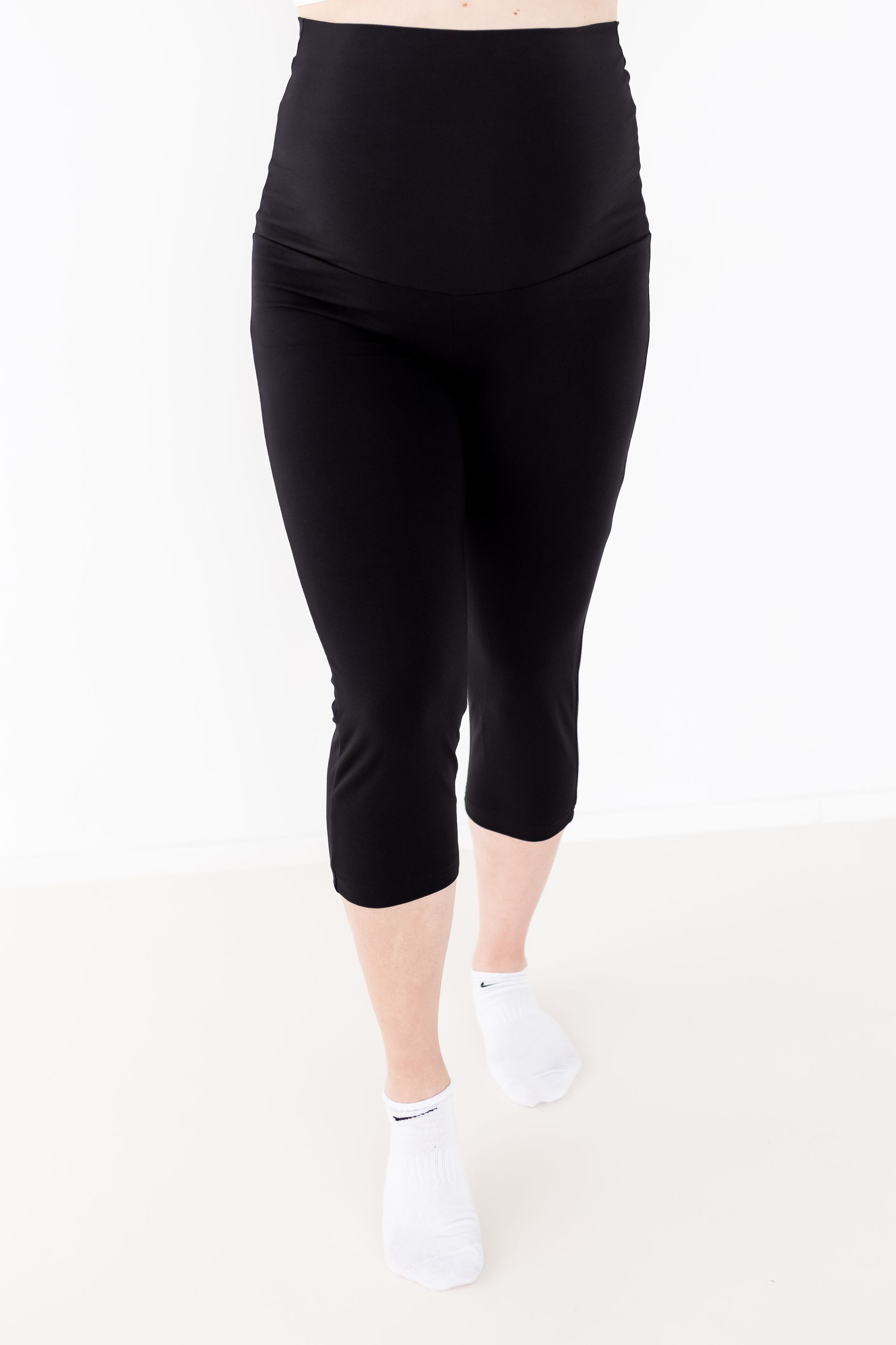 Nosečniške capri hlače (brez žepov)