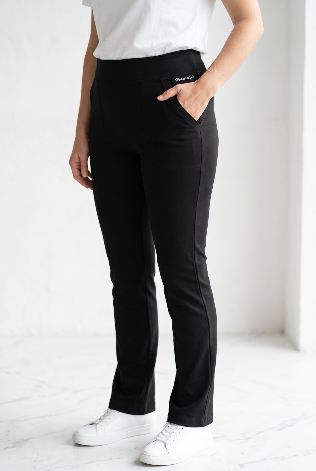 Dolge hlače z žepi (tanke)