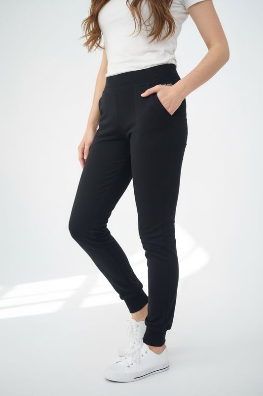 Dolge hlače s patenti (kosmatene)