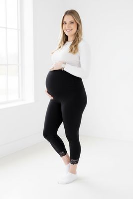 Nosečniške capri hlače s čipko (trakec)