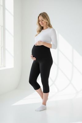 Nosečniške capri hlače (brez žepov)