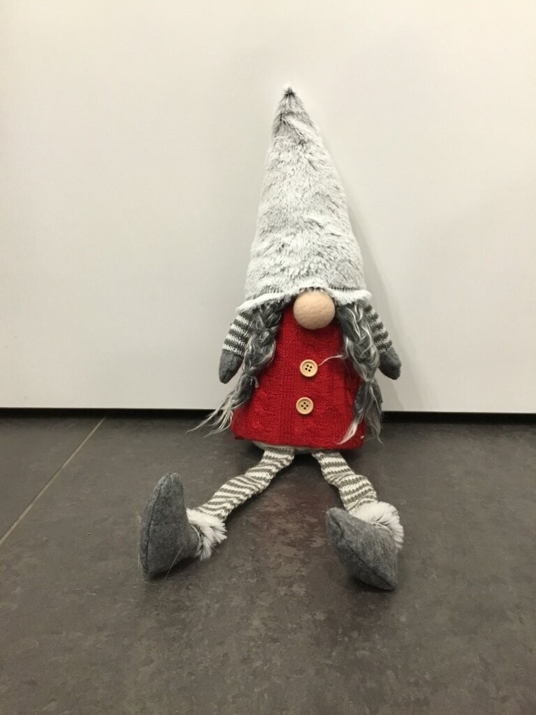 Elfa / Gnoma Sduta Elfa / Gnoma Sduta