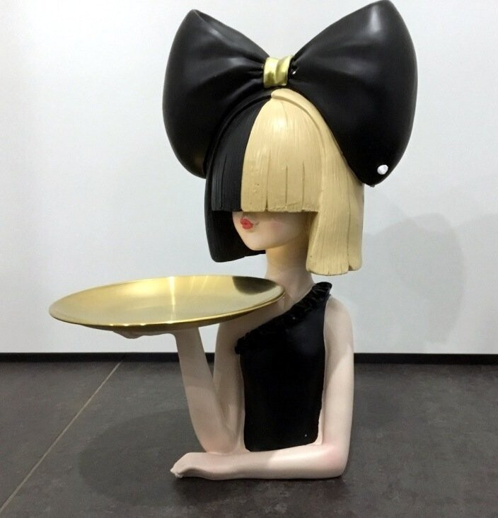 Busto Donna Fiocco Nero e Piatto Oro
