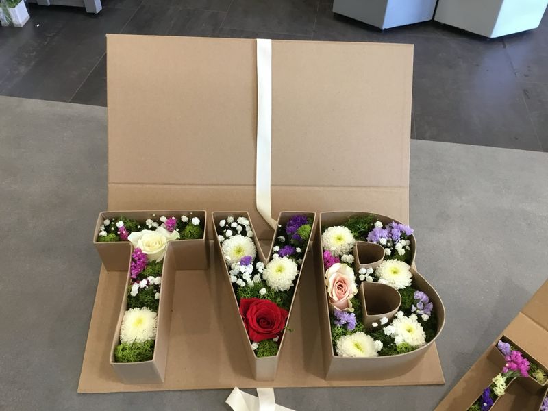 Scatola Grande TVB con Fiori