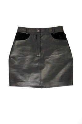 Leather mini skirt at the waist