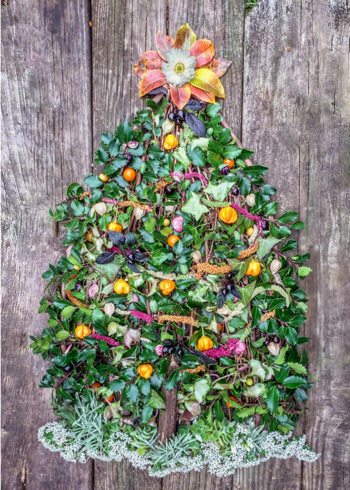 Greeting Cards: Vegetable Holiday Tree with Holly and Ivy