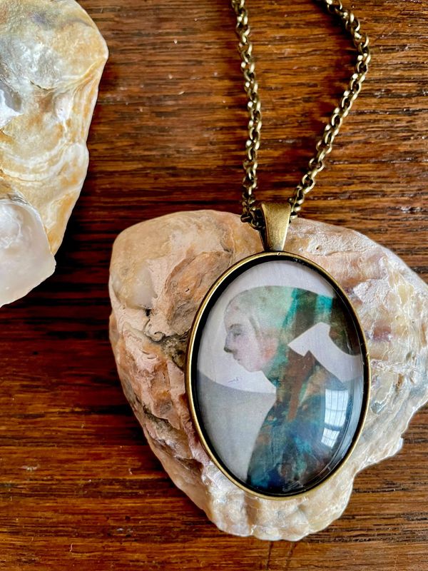 NEW! Crow Daughter Necklace (Bronze)