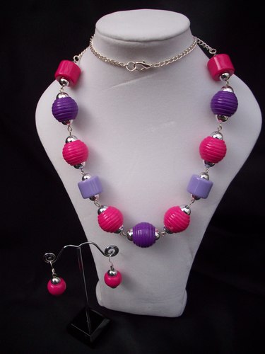 Acrylic beads