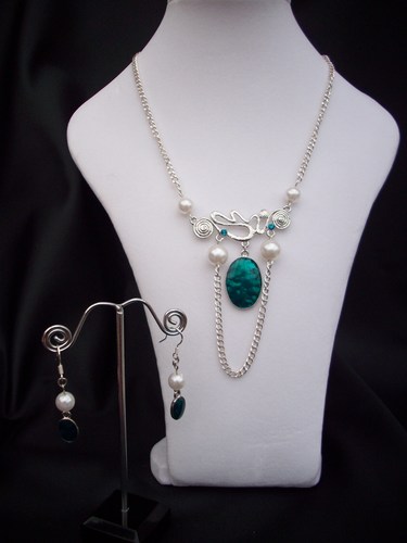 Faux pearl