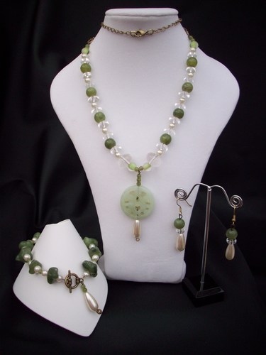 Jade, faux pearl on antique gold chain
