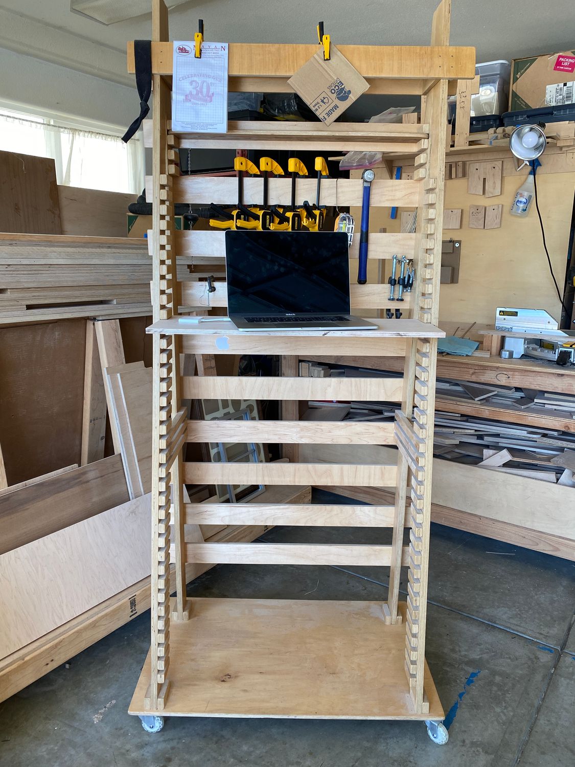 Joyful Otthsaw Desk
