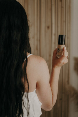 MAKEUP