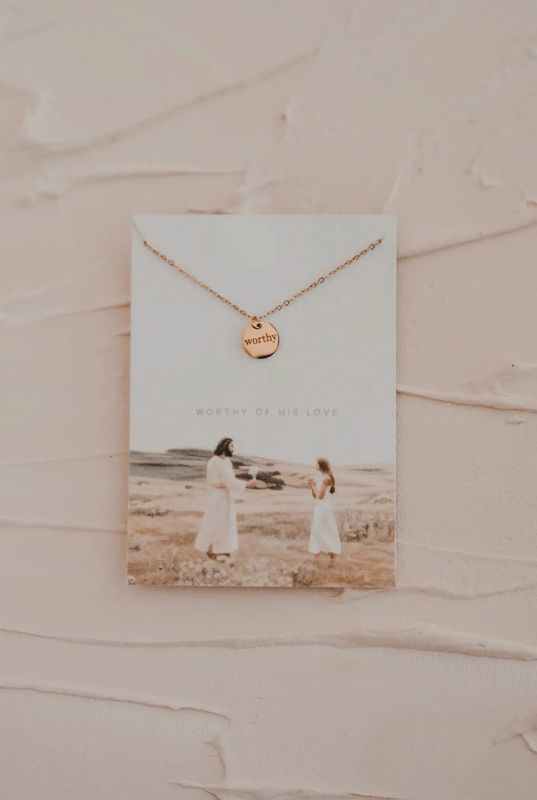 Worthy Disc Necklace