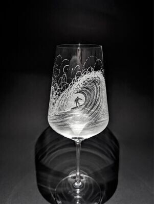 Engraved Surfer Wine Glass