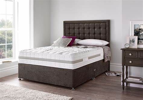 Gloucester headboard with divan base (No mattress)