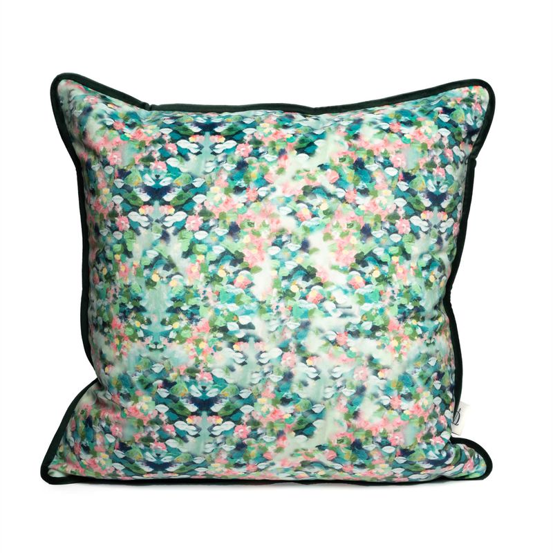 Delightful moments arti-cushion cover