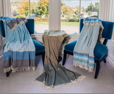 PURE WOOL THROWS
