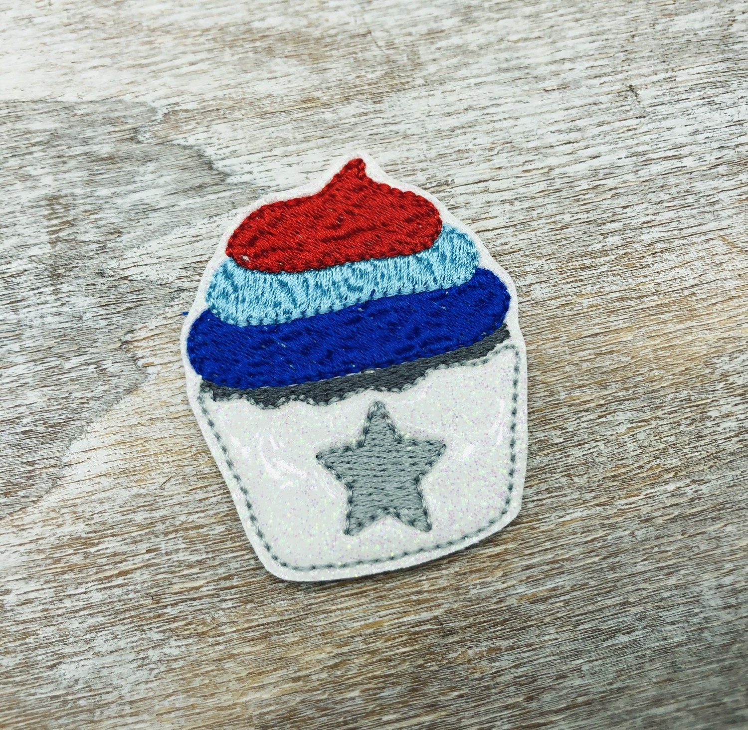 Fourth of July cupcake feltie
