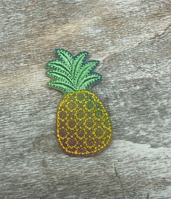 Pineapple feltie