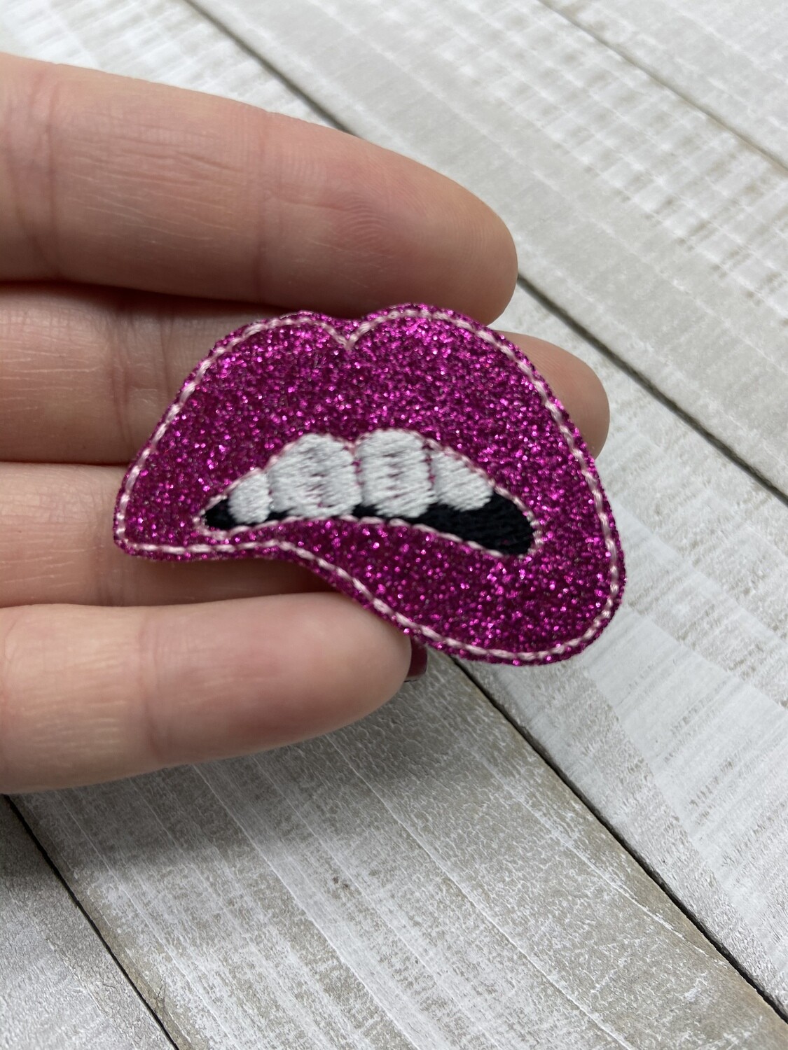 Lips Feltie