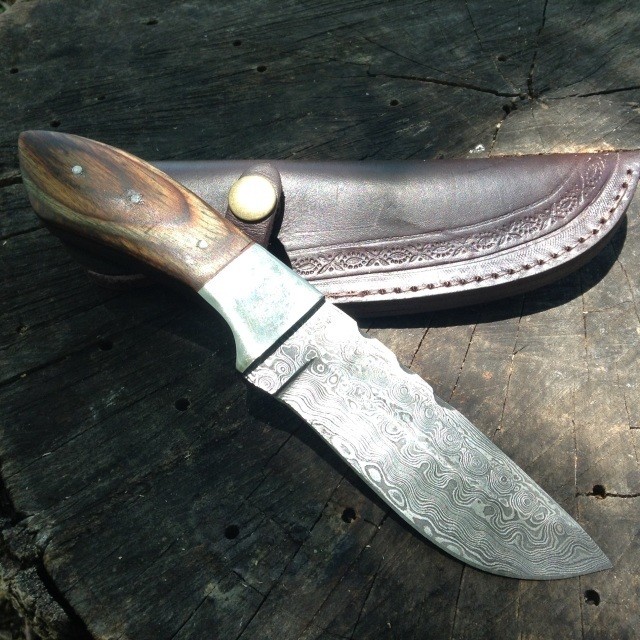 Classic Damascus Knife
